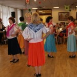 Seniorentanzgruppe Herbst Rosen - Auftritt beim Frühlingsfest im Seniorenheim
